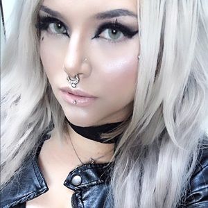 Meet your Posher, Adrianna